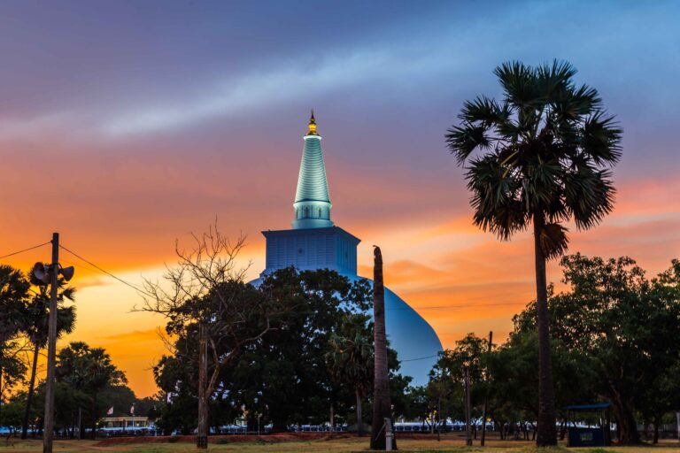 Anuradhapura,,Mahatupa,Or,Ruwanweliseya,Big,Dagoba,At,Sunset,,Unesco,,Sri